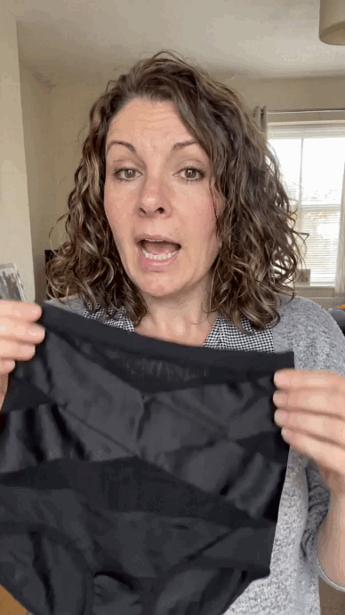 Customer review media